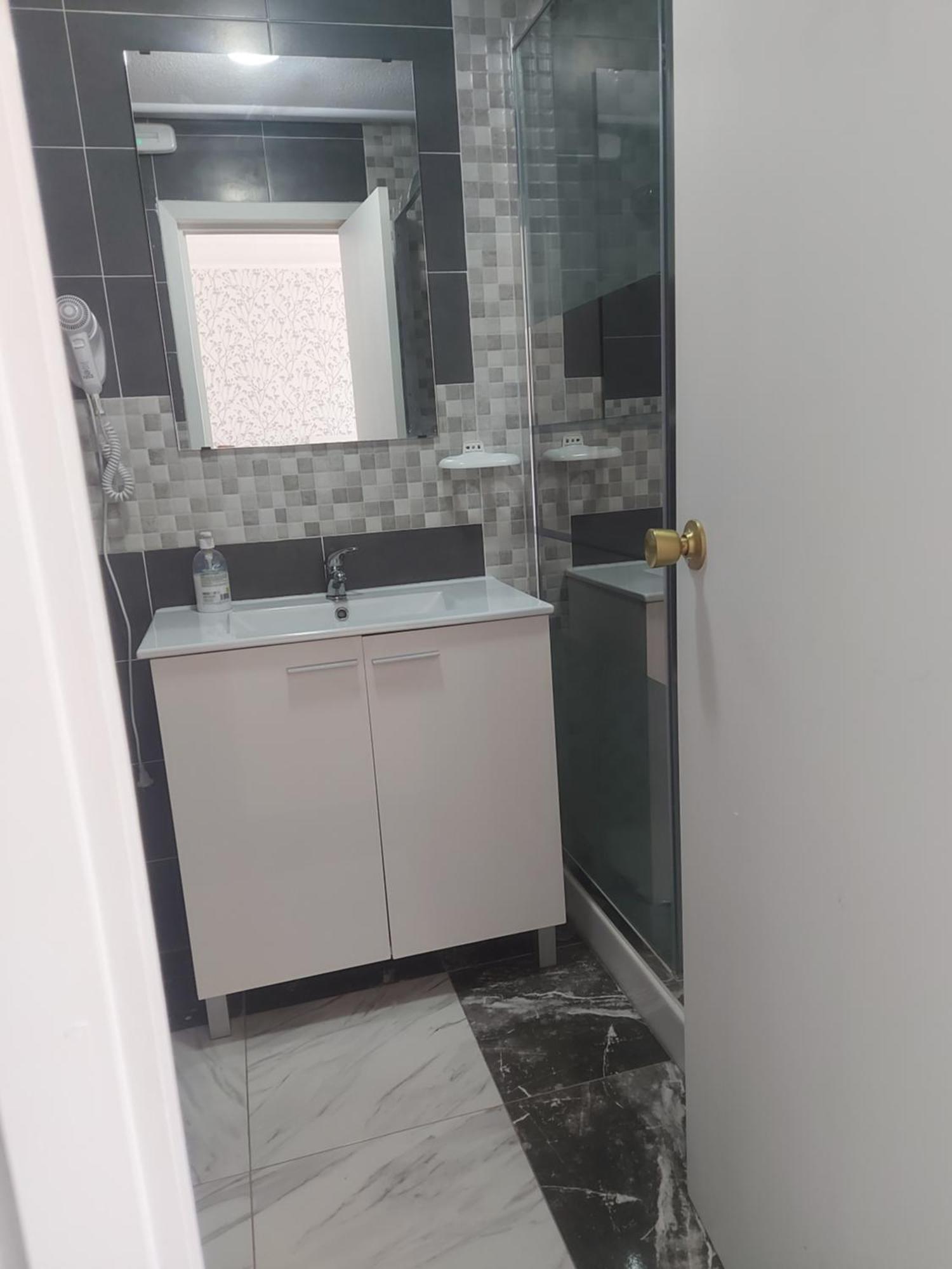 Hostal Fuente Del Pino Хумилья Экстерьер фото