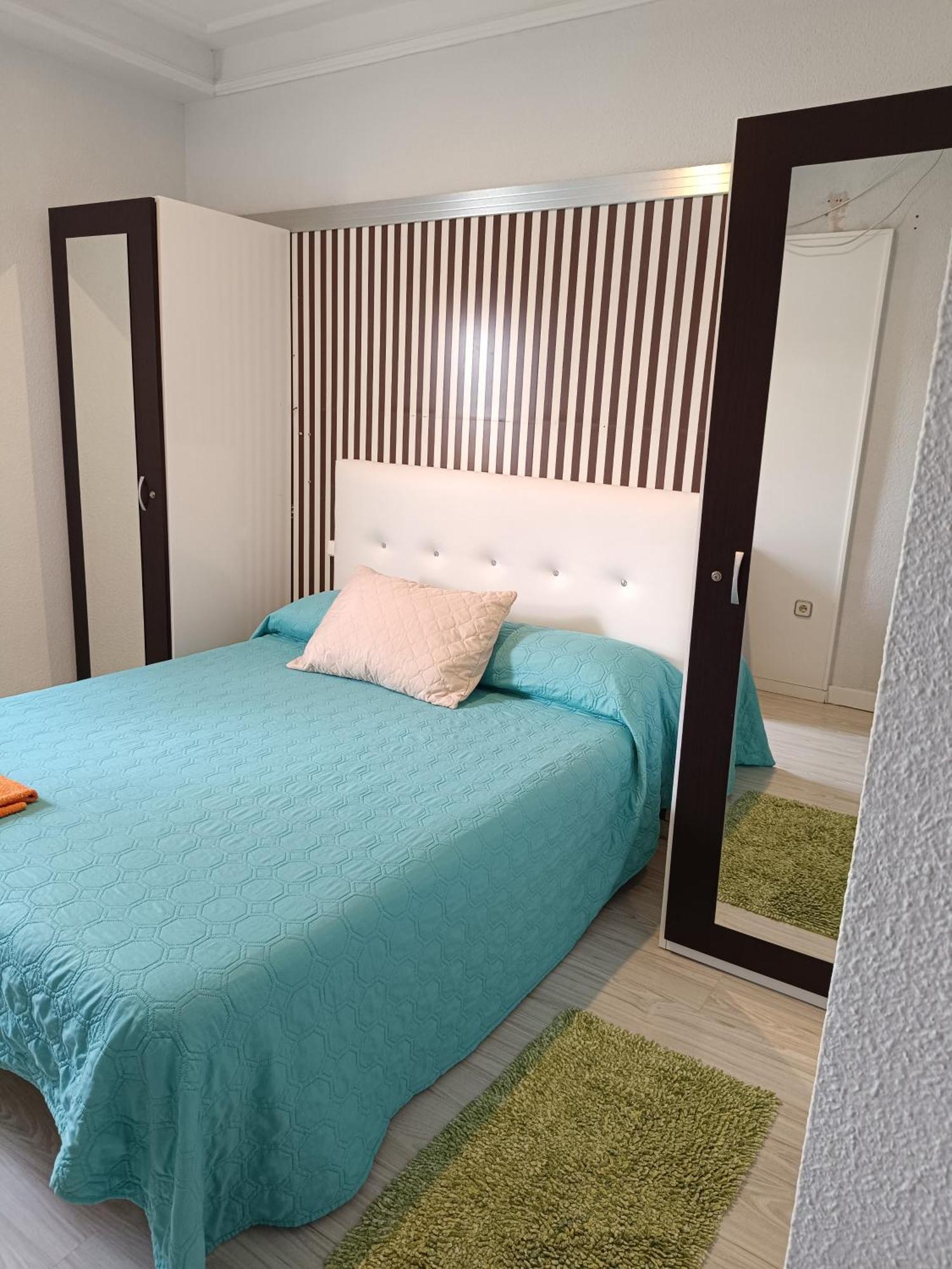Hostal Fuente Del Pino Хумилья Экстерьер фото