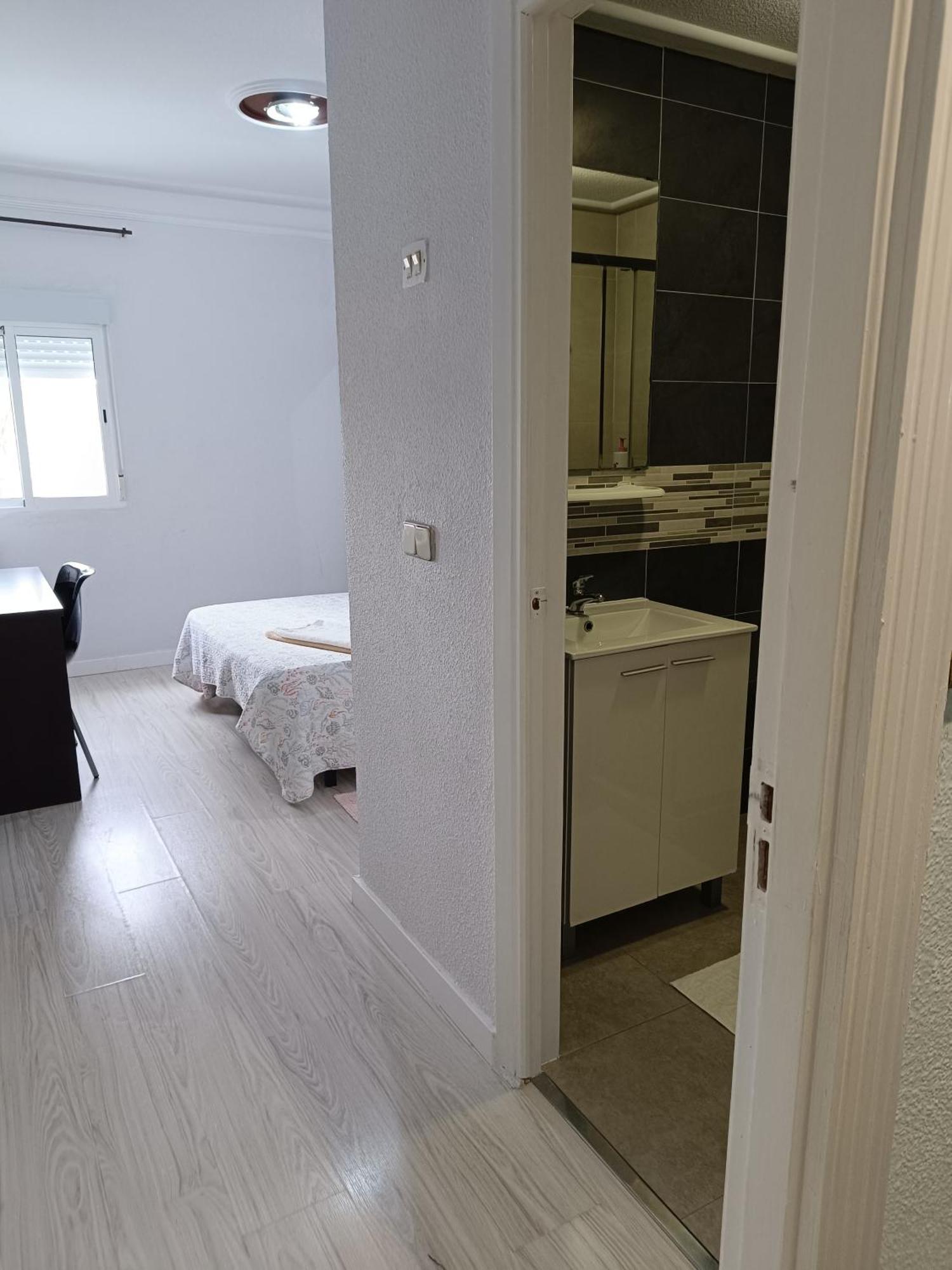 Hostal Fuente Del Pino Хумилья Экстерьер фото